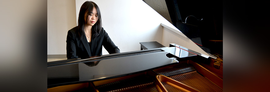 Sophie Huang, winner of the 2024-2025 Fred Pattison Piano Award Competition