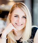 Stephanie Ciccarelli headshot